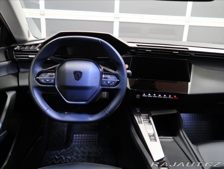 Peugeot 308 1,2 PT AT ALLURE NAVI KAM 2024