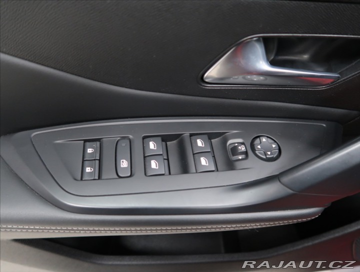 Peugeot 308 1,2 ALLURE PureTech 130 A 2024