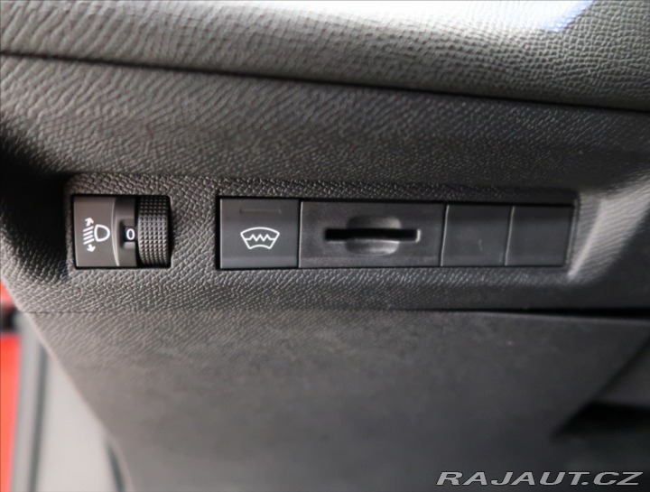 Peugeot 308 1,2 PT AT ALLURE NAVI KAM 2024