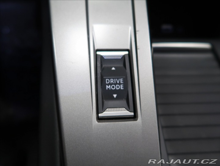 Peugeot 308 1,2 PT AT ALLURE NAVI KAM 2024