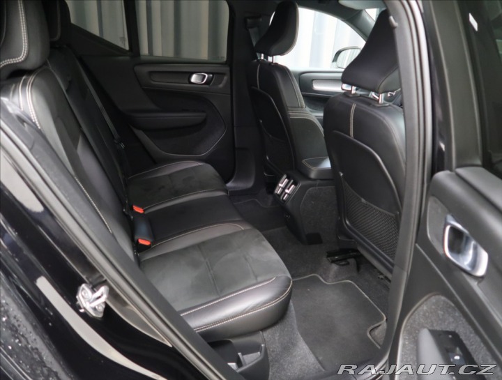 Volvo XC40 2,0 B4 AUT 2021
