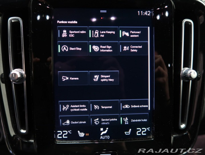 Volvo XC40 2,0 B4 AUT 2021