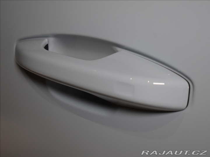 Volvo XC40 2,0 2,0 B3  Core 2025