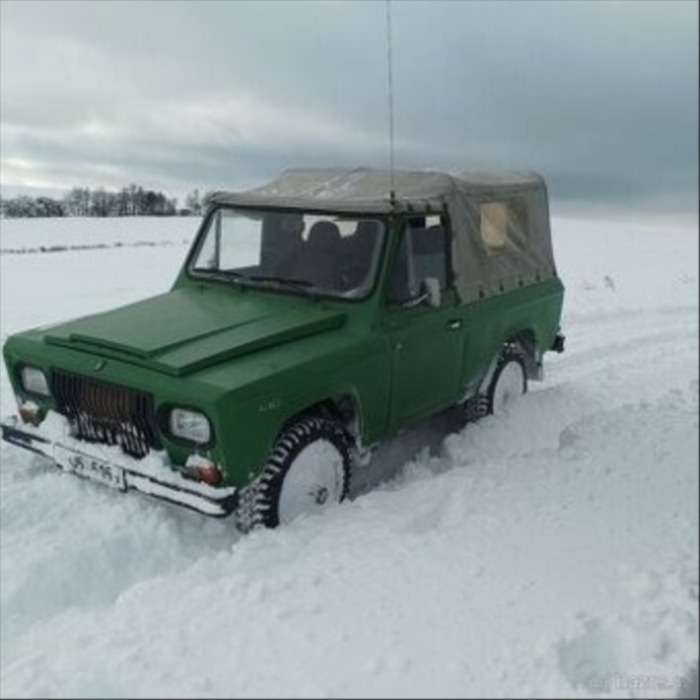 Ostatní značky Ostatní modely 2,5   Prodám aro 240