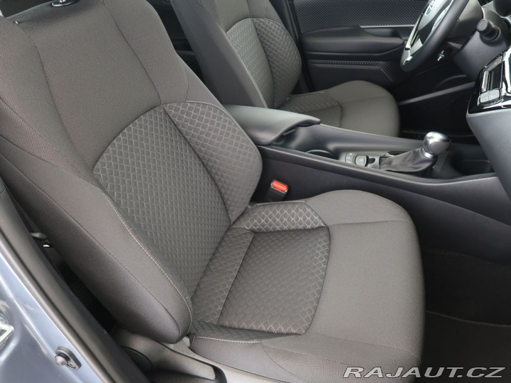 Toyota C-HR 1.8Hybrid,CZ,1Maj,Comfort 2023