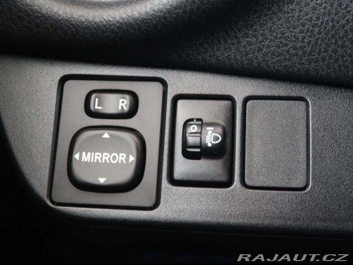 Toyota Yaris 1.5VVT-i,CZ,1Maj,Manuál,Y 2019