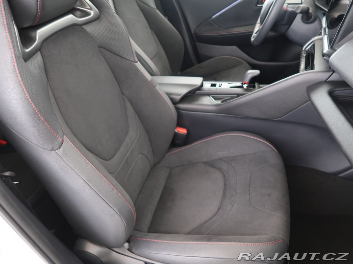 Toyota C-HR 2.0Hybrid,1Maj,CZ,4x4,GR 2024