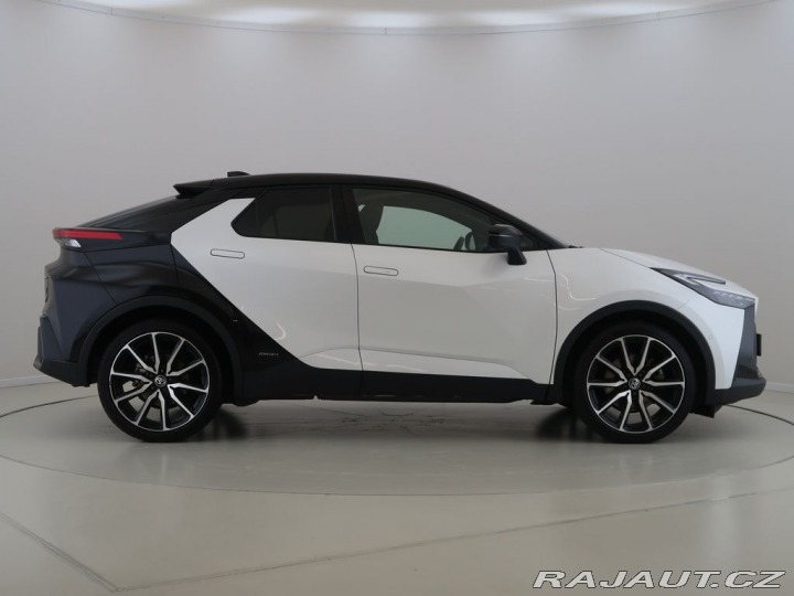 Toyota C-HR 2.0Hybrid,1Maj,CZ,4x4,GR 2024