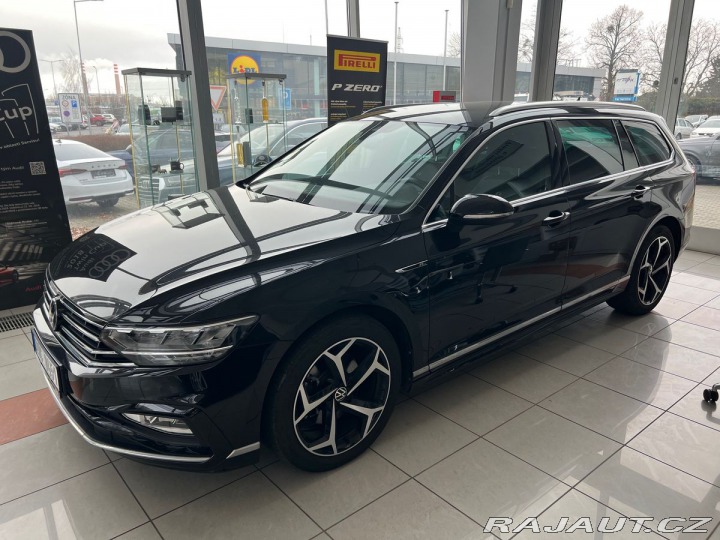 Volkswagen Passat R-line  110kW DSG Tažné 2022