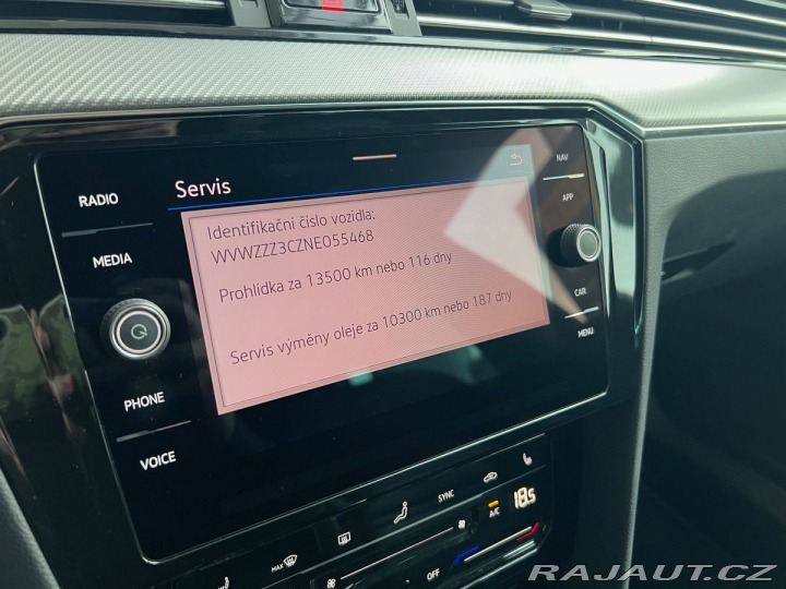 Volkswagen Passat R-line  110kW DSG Tažné 2022