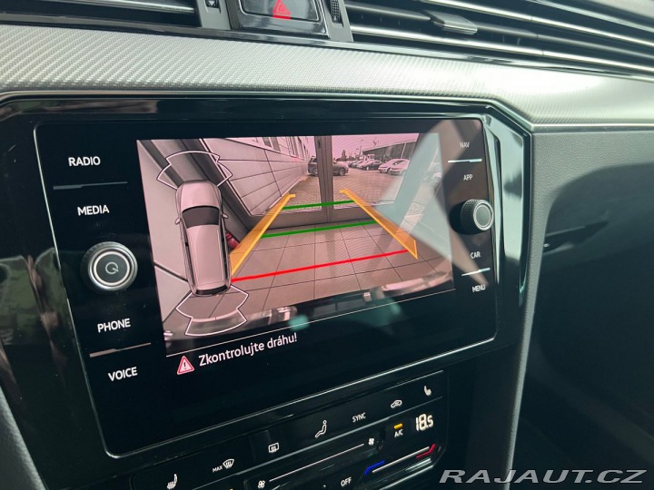 Volkswagen Passat R-line  110kW DSG Tažné 2022