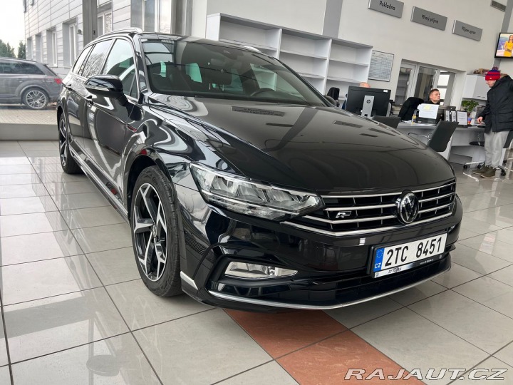 Volkswagen Passat R-line  110kW DSG Tažné 2022