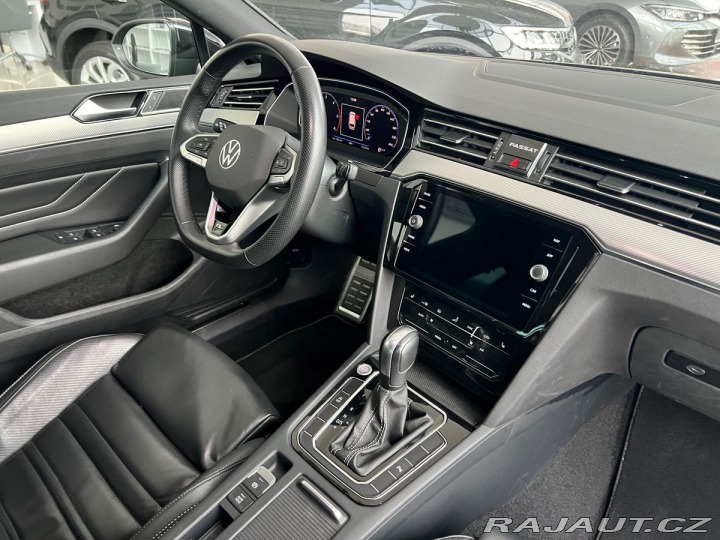 Volkswagen Passat R-line  110kW DSG Tažné 2022