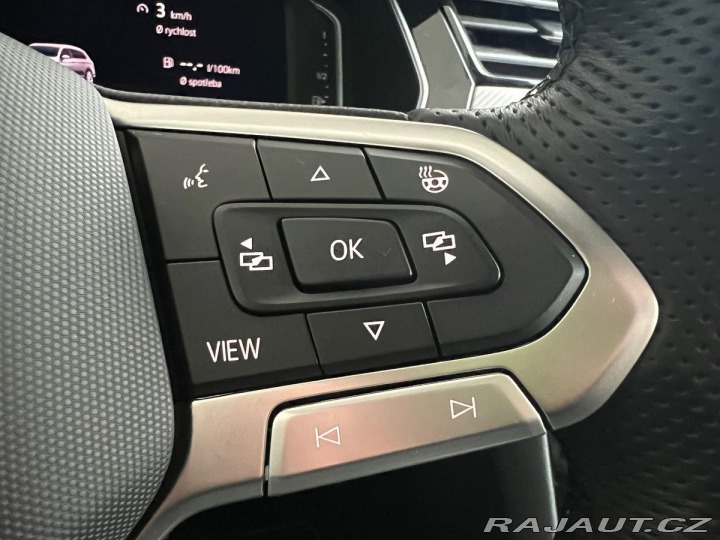 Volkswagen Passat R-line  110kW DSG Tažné 1800