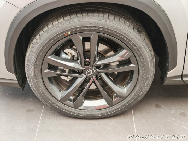 Lexus Ostatní modely NX 450h plus 450h+ Executive TOP 2025