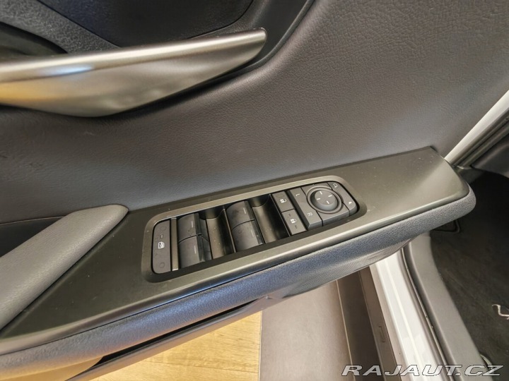 Lexus Ostatní modely UX 300h Business TECH 2025