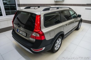 Volvo XC70 2.4 D5 AWD/AT 136kW Momen 2009