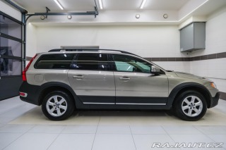 Volvo XC70 2.4 D5 AWD/AT 136kW Momen 2009