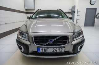 Volvo XC70 2.4 D5 AWD/AT 136kW Momen 2009