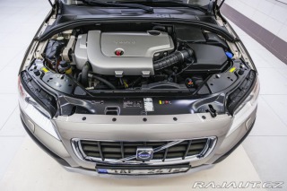 Volvo XC70 2.4 D5 AWD/AT 136kW Momen 2009