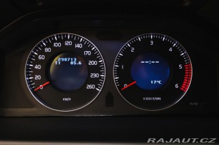 Volvo XC70 2.4 D5 AWD/AT 136kW Momen 2009