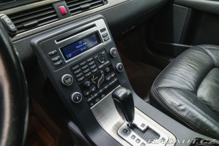 Volvo XC70 2.4 D5 AWD/AT 136kW Momen 2009