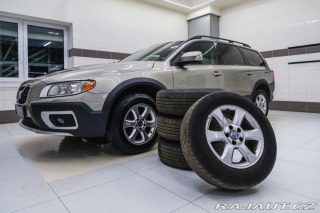 Volvo XC70 2.4 D5 AWD/AT 136kW Momen 2009