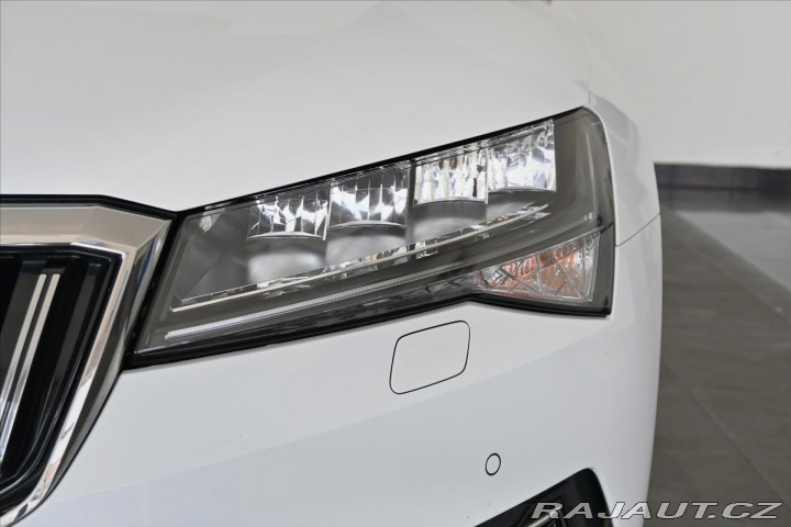 Škoda Superb 2,0 NEINZEROVAT, SLUŽEBNÍ 2021