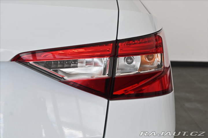 Škoda Superb 2,0 NEINZEROVAT, SLUŽEBNÍ 2021