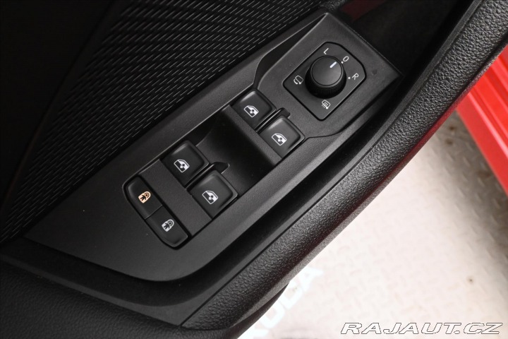 Škoda Octavia 1,4 iV TSI 110 kW DSG Zár 2021