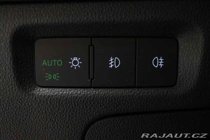 Škoda Octavia 1,4 iV TSI 110 kW DSG Zár 2021