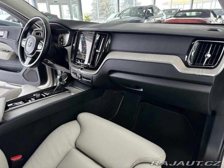 Volvo XC60 D4 AWD*Inscription*REZERV 2018