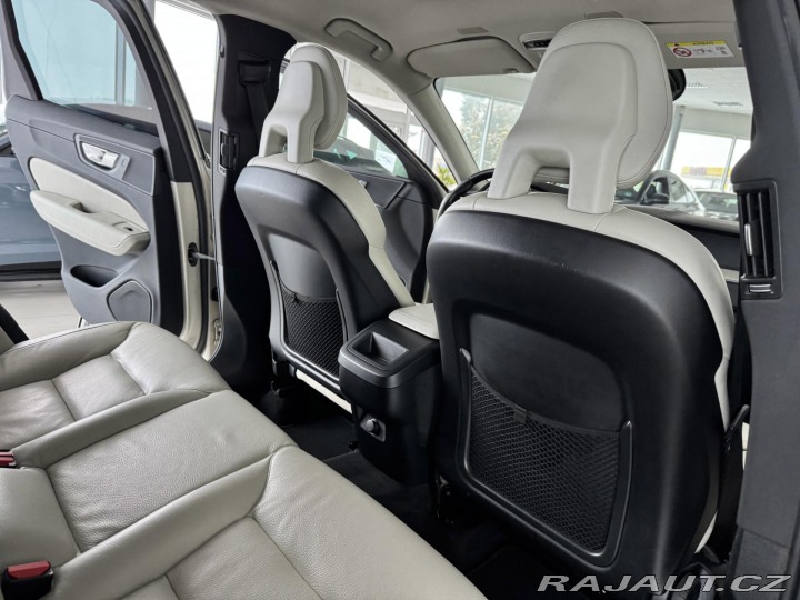 Volvo XC60 D4 AWD*Inscription*REZERV 2018