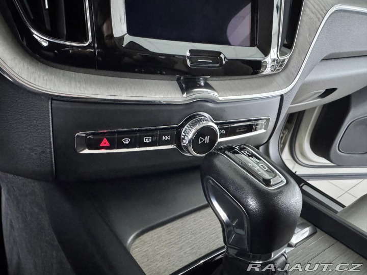 Volvo XC60 D4 AWD*Inscription*REZERV 2018