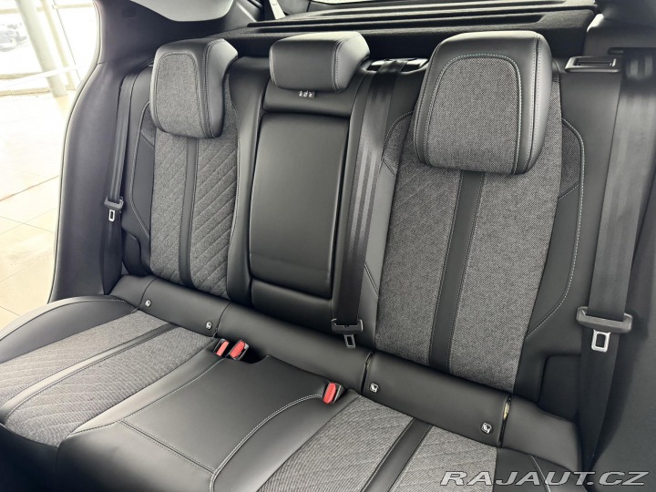 Peugeot 408 1,2PT AT8*ALLURE*360kamer 2024