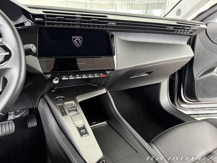 Peugeot 408 1,2PT AT8*ALLURE*REZERVAC 2024