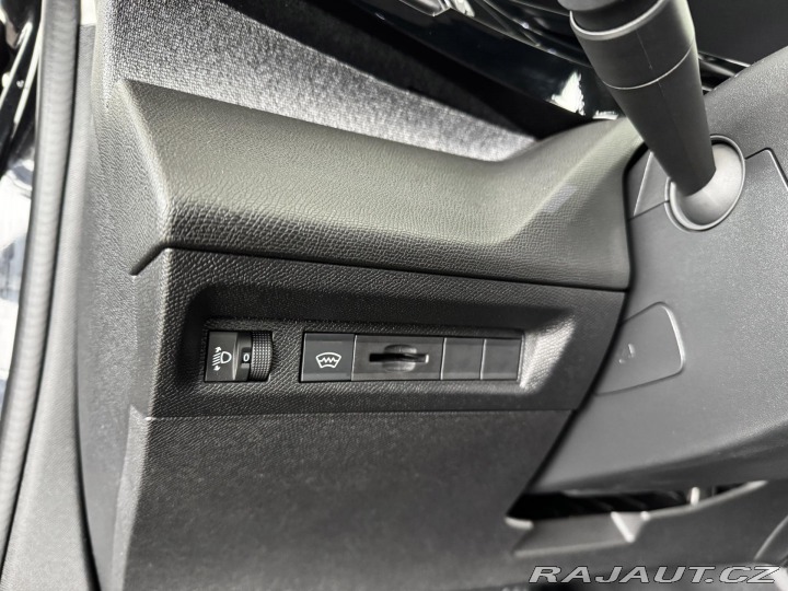 Peugeot 408 1,2PT AT8*ALLURE*REZERVAC 2024