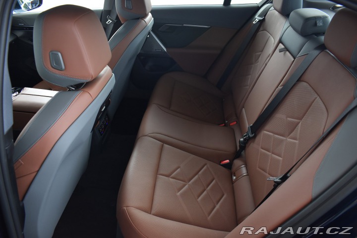 BMW 5 550e xDrive 2025