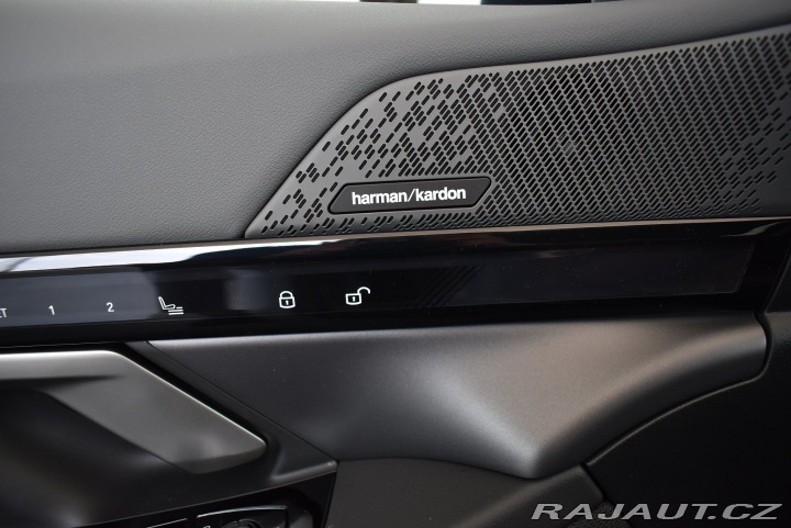 BMW 5 550e xDrive 2025