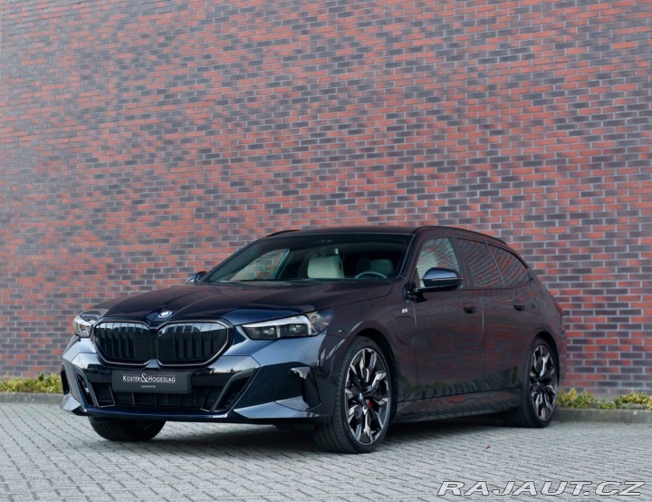 BMW 5 Touring 550e xDrive | ť 2025