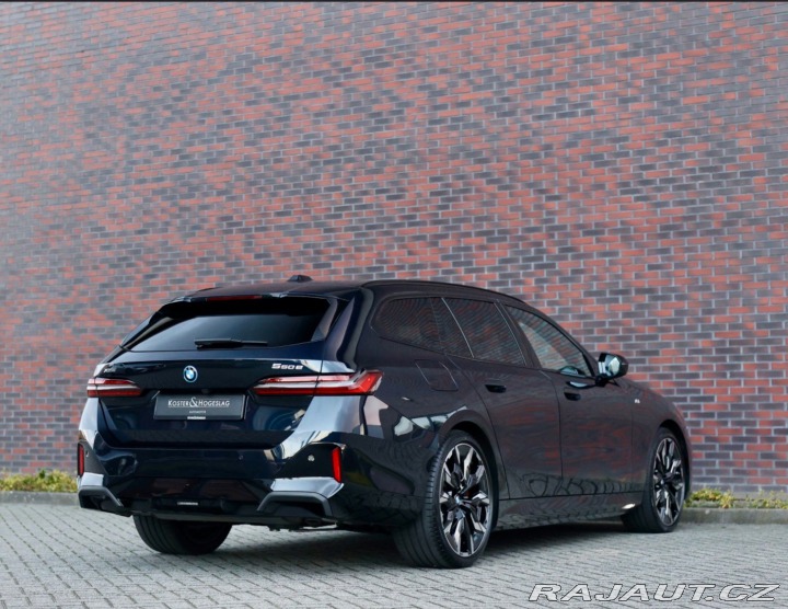 BMW 5 Touring 550e xDrive | ť 2025