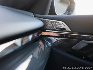 BMW 5 Touring  550e xDrive  | ť 2025