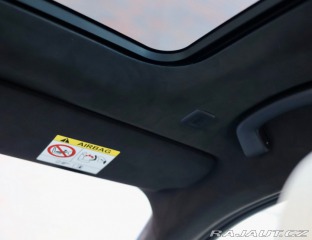 BMW 5 Touring  550e xDrive  | ť 2025