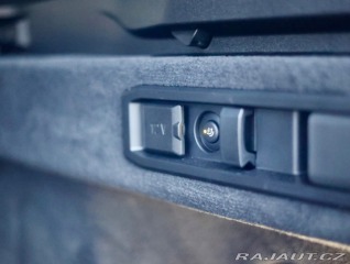 BMW 5 Touring  550e xDrive  | ť 2025