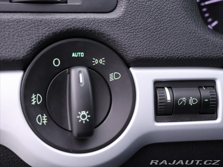 Škoda Octavia 1,4 TSI 90kW Ambiente 2010