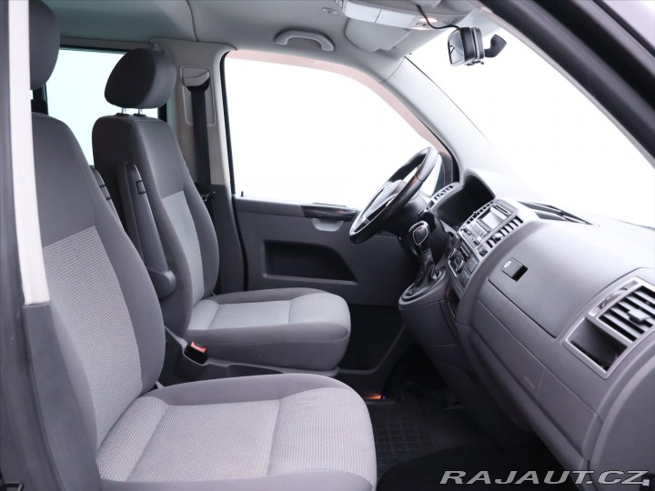 Volkswagen Caravelle 2,0 TDI 132kW DSG 8-Míst 2012