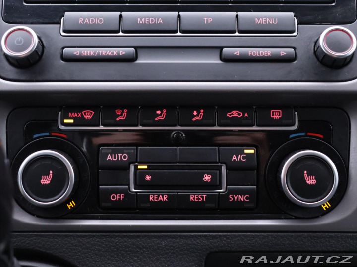 Volkswagen Caravelle 2,0 TDI 132kW DSG 8-Míst 2012