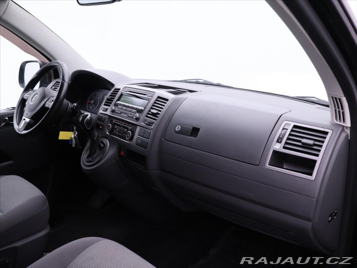 Volkswagen Caravelle 2,0 TDI 132kW DSG 8-Míst 2012