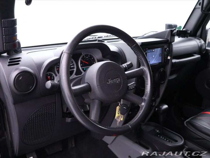 Jeep Wrangler 2,8 CRD 130kW Tažné Klima 2010