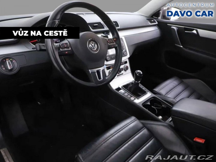 Volkswagen Passat 1,6 TDI Highline LED pano 2012
